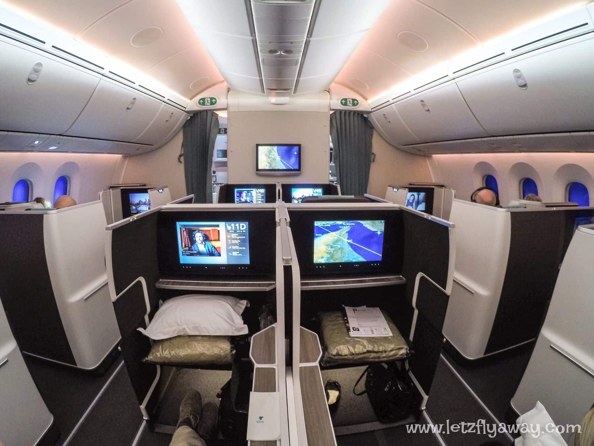 Qantas Premium Economy VS BA World Traveller Plus 34